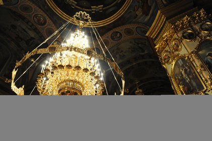 Украина отобрала у канонической церкви Почаевскую лавру