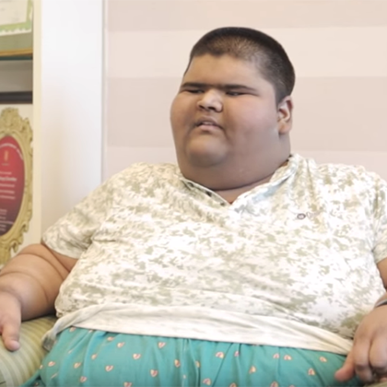 Покажи толстого мальчика. Михир Джаин. Самый толстый мальчик в мире самый толстый мальчик в мире.