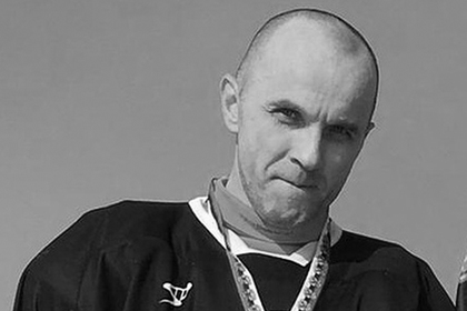 Российский хоккеист умер во время матча
