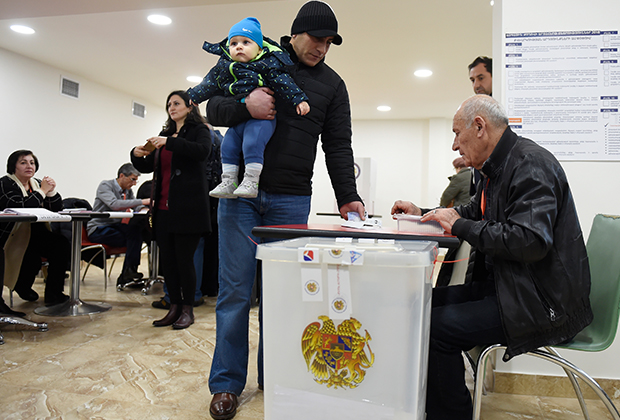 ÐÐ° Ð¸Ð·Ð±Ð¸ÑÐ°ÑÐµÐ»ÑÐ½Ð¾Ð¼ ÑÑÐ°ÑÑÐºÐµ Ð²Ð¾ Ð²ÑÐµÐ¼Ñ Ð¿Ð°ÑÐ»Ð°Ð¼ÐµÐ½ÑÑÐºÐ¸Ñ Ð²ÑÐ±Ð¾ÑÐ¾Ð² Ð² ÐÑÐ¼ÐµÐ½Ð¸Ð¸