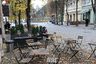 Вильнюс с опавшей на брусчатку осенней листвой добавляет городу свою романтику