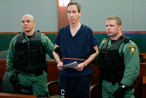 Уоррен Джеффс в суде после ареста в 2006 году. Ему предъявили обвинения в трех штатах: Юта, Аризона и Техас