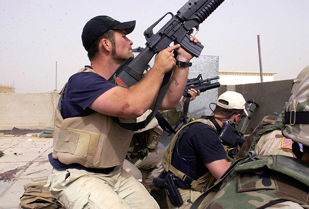 Сотрудник американской ЧВК в Ираке в 2004 году