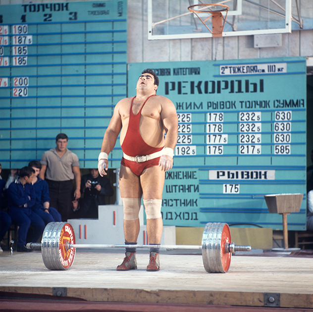 Заслуженный мастер спорта СССР, тяжелоатлет Василий Алексеев, 1972 год 