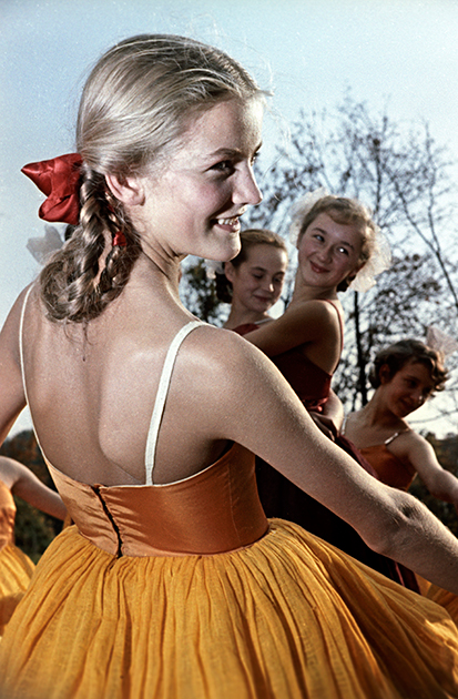 Юные жительницы Калининграда, ученицы танцевальной школы, 1963 год 