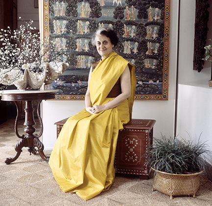 Индира Ганди в своем доме в Нью-Дели в 1983 году