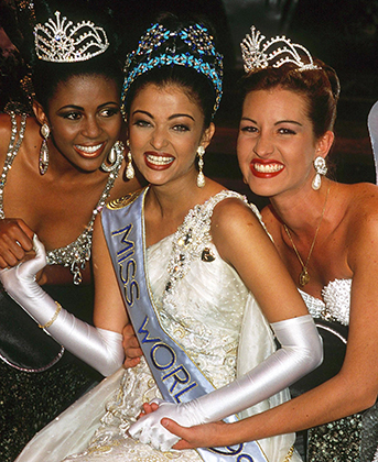 Айшвария Рай в короне «Мисс Мира-1994» 