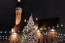 Уже в начале декабря центр Таллина был украшен иллюминацией, на центральной поставили елку и устроили рождественский базар. С Московским размахом, конечно, не сравнить, но и безвкусия удалось избежать. 