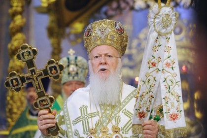 Вселенский патриарх подписал томос об автокефалии украинской церкви