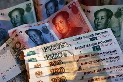 Россия накупила юани, иены и евро