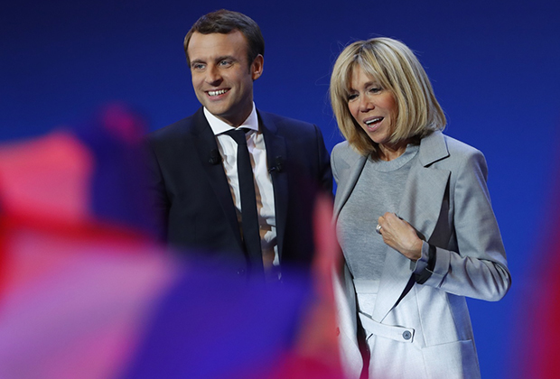 Брижит Макрон с супругом Эммануэлем Макроном в день выборов президента Франции, 2017 год