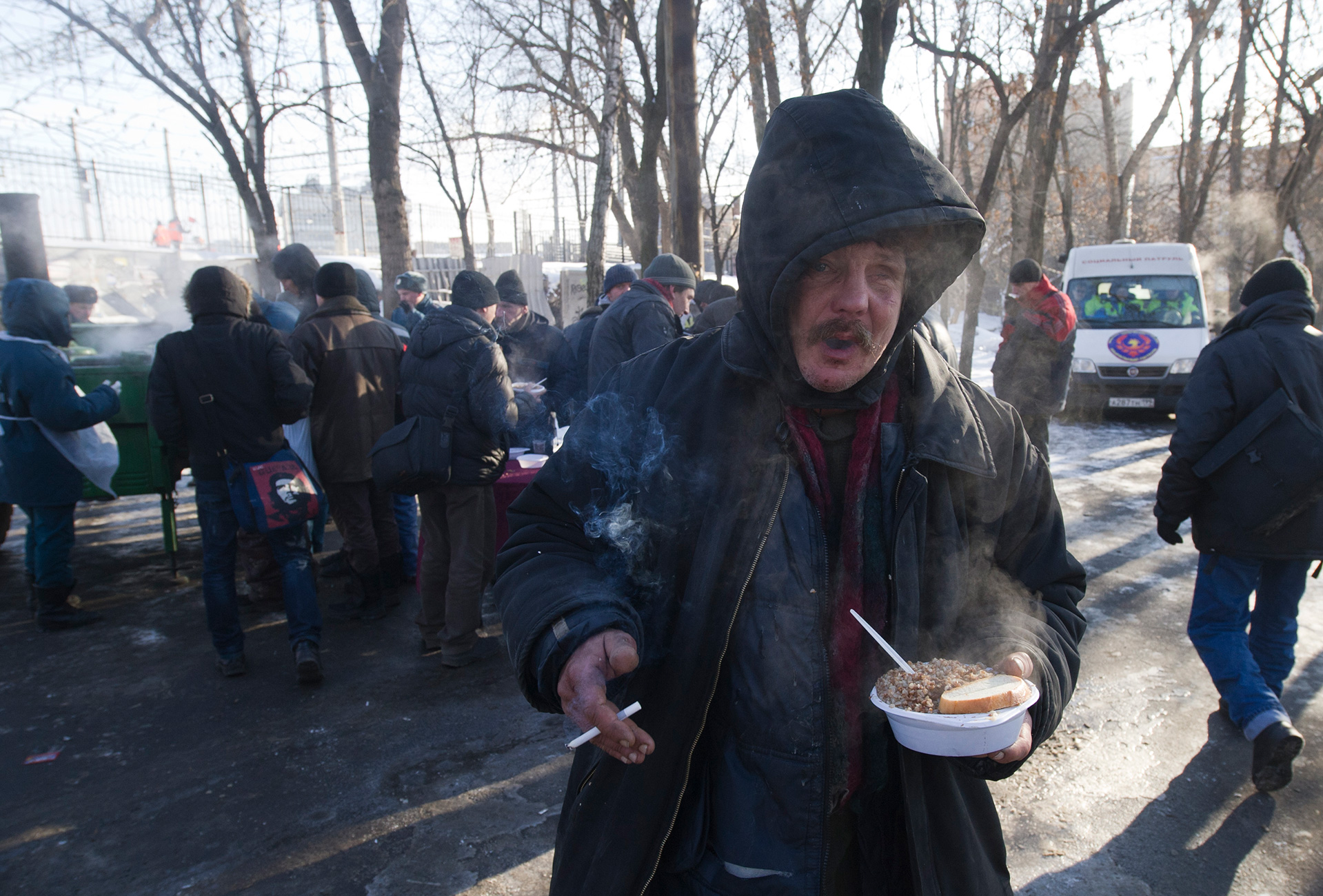 Крайняя бедность или нужда. Нищие россияне. Бедная Россия. Нищета россиян. Нищие рабочие.