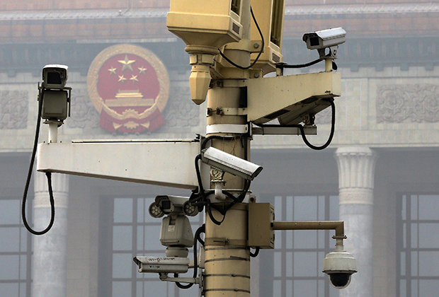 Камеры слежения в Пекине на площади Тяньаньмэнь