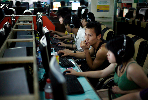 Китайцы в интернет-кафе