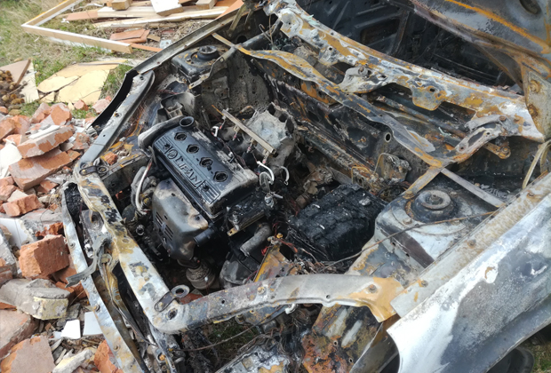 Из материалов уголовного дела: сгоревший автомобиль Lifan
