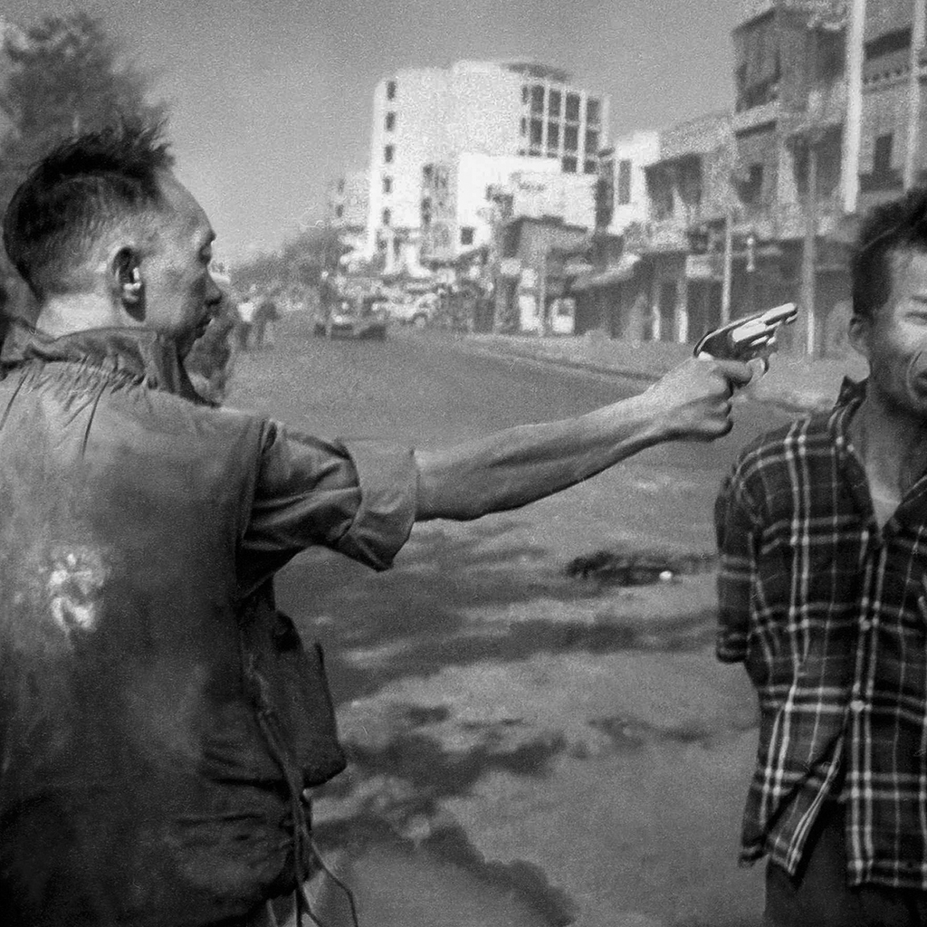 Этот снимок открыл миру правду о Вьетнамской войне. Но сломал жизнь ее герою: Политика: Мир: Lenta.ru