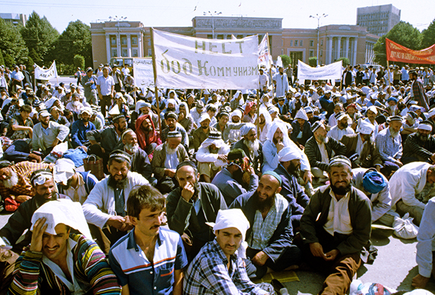 Митинг на площади Свободы