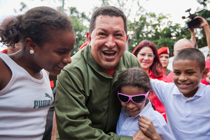Наследие команданте Чавеса Он вел Венесуэлу к торжеству социализма, а привел к нищете и революции