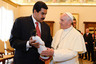 Избранный президент Венесуэлы Николас Мадуро и папа римский Франциск