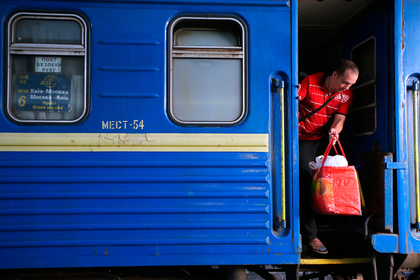 Украина сообщила о стремительном падении пассажиропотока с Россией