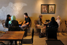Medd Cafe в Джидде — одно из тех мест, где мужчины и женщины могут находиться рядом без ограничений. 
