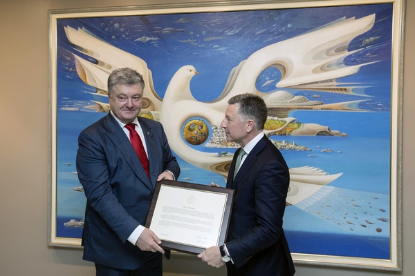 Президент Украины Петр Порошенко и Курт Волкер