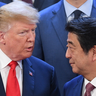 Дональд Трамп и Синдзо Абэ