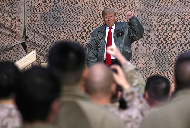 Трамп во время встречи с солдатами в Ираке