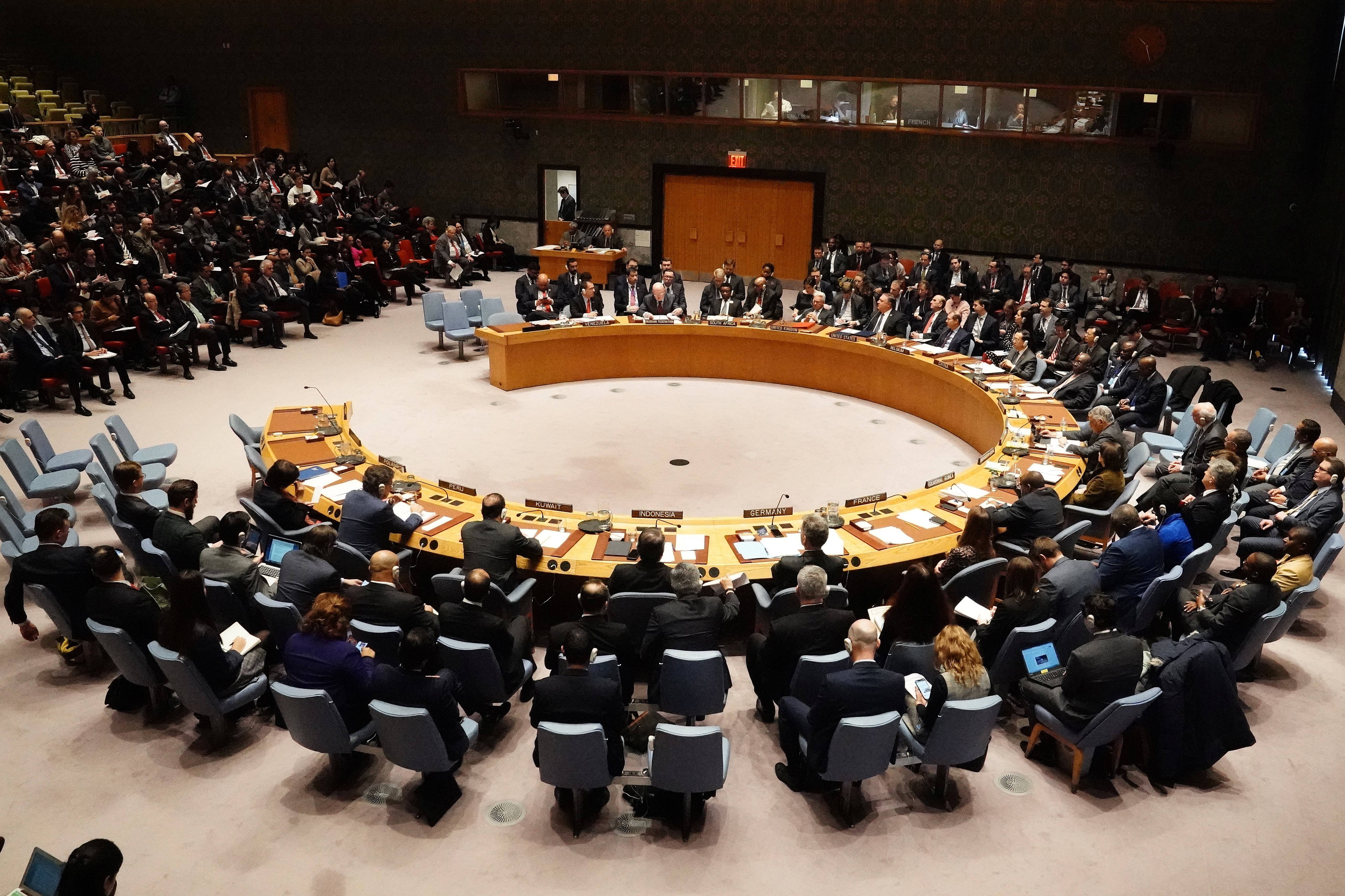 Совет безопасности оон принимает. Право вето в Совете безопасности ООН. Россия вето в Совбезе ООН. Совет безопасности организации Объединенных наций (сб ООН). Мандат ООН.