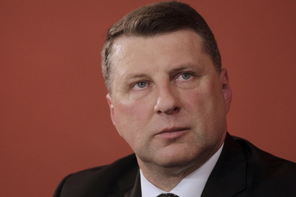 Президент Латвии снова предложил легализовать детей неграждан
