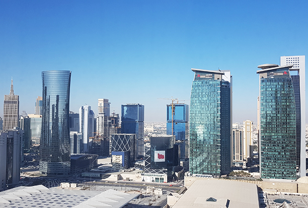 Вид на экспоцентр Дохи с высоты 30 этажей.