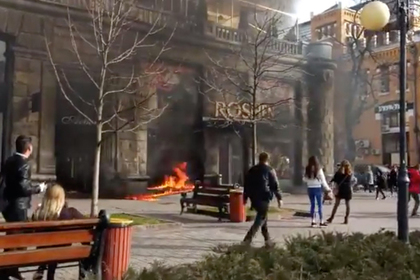 В Киеве за сутки сожгли два магазина Roshen Перейти в Мою Ленту