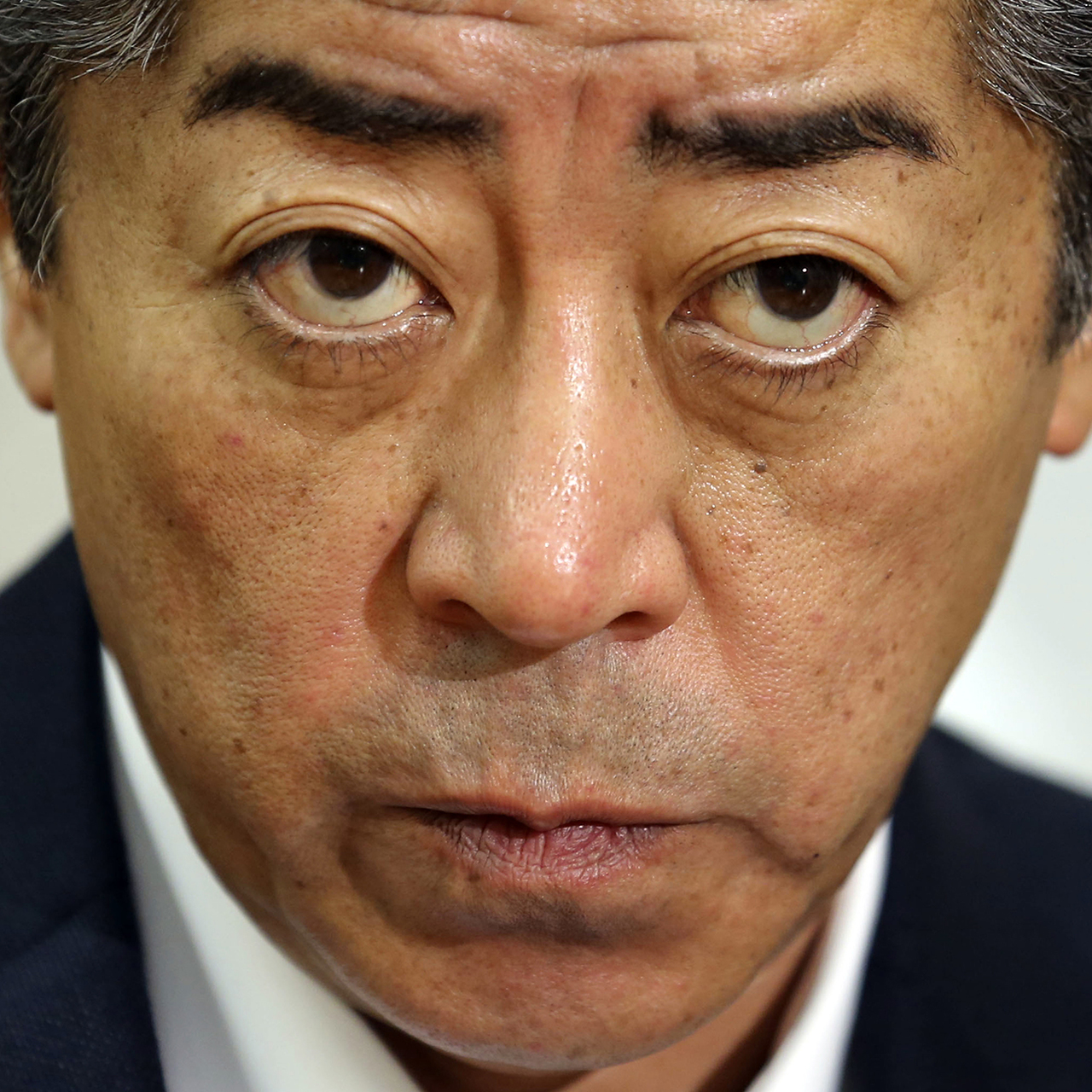 Такэси ивая министр обороны Японии