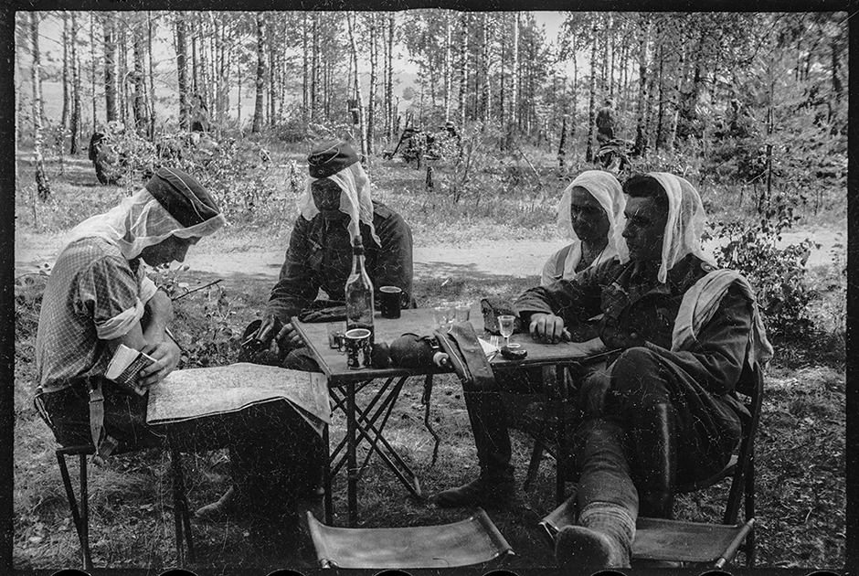 Лето 1941 года. Бобруйск — Рогачев, Белоруссия (точно не установлено).

