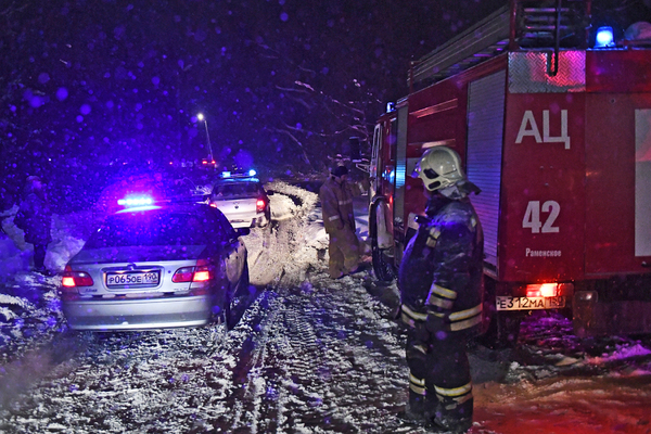 На месте крушения самолета Ан-148 «Саратовских авиалиний» в Раменском районе Московской области