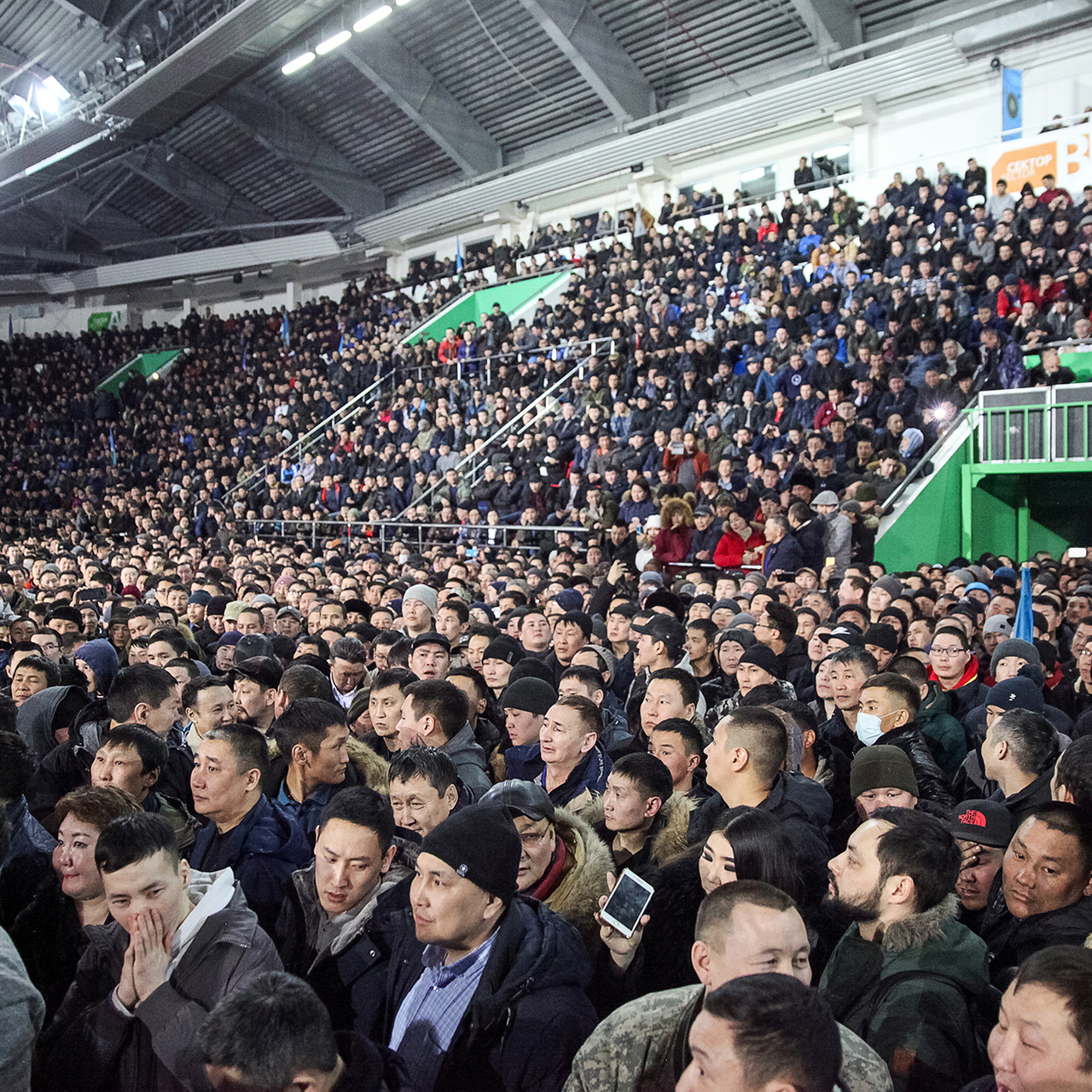 Против мигрантов. Митинг в Якутии в 2019. Якутск митинг Триумф. Якутск митинг против мигрантов. Антимигрантские протесты Якутии.