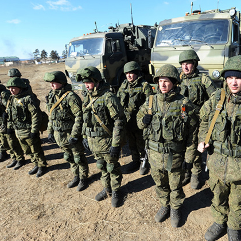 Масштабная группировка военных