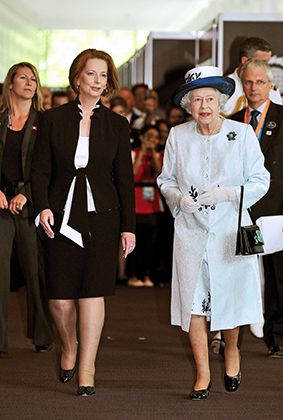 Джулия Гиллард и королева Елизавета II в Перте, Австралия, 2011 
