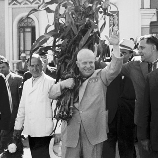 Почему Хрущев подарил Крым исторические факты