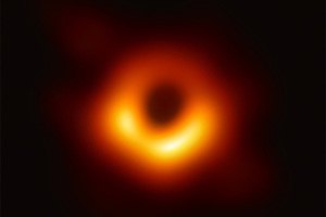 Темная сила Ученым впервые удалось увидеть черную дыру. Что это даст человечеству?