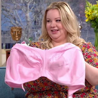 Mum who claims large '48J' breasts are ruining her life is told to lose  weight by cruel trolls as she begs for help on This Morning