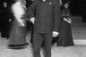 Легендарный швед Ульрих Сальхов не только доминировал в спорте в начале XX века и изобрел названный в его честь прыжок, но и первым начал использовать костюм для того, чтобы подчеркнуть свои преимущества и скрыть недостатки. 