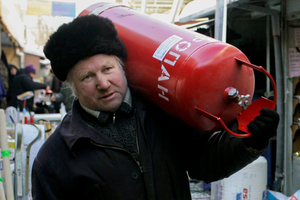 Россия оставила Украину без нефти Украинцев лишили нефти, газа и угля, а россиян — бюстгальтеров и носков