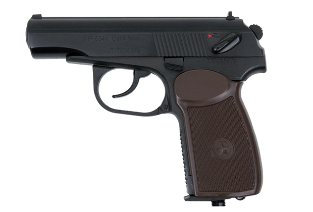 Пистолет МР-654К, калибр 4,5 мм с дульной энергией до 3 Дж, масса — 0,7 кг, прицельная дальность — 10 м. Лицензия не требуется
