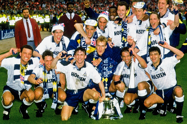 «Шпоры» после победного финала Кубка Англии 1991 года против «Ноттингем Форест»