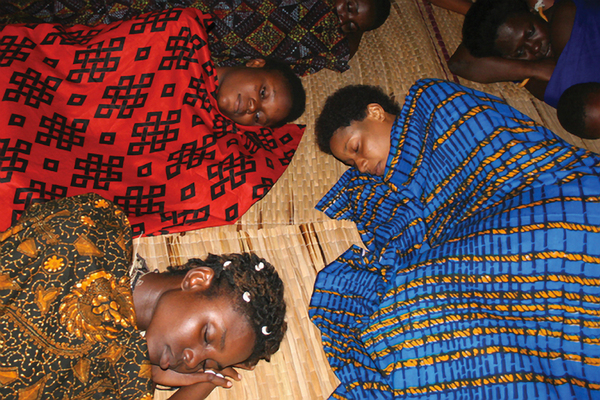 Обычай «трокоси», зачем в Африке девочек отдают в сексуальное рабство