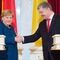 Президент Украины Петр Порошенко и канцлер Германии Ангела Меркель во время встречи