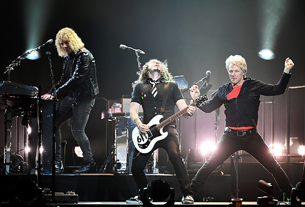 Март 2018 года. Лас-Вегас. Bon Jovi (слева направо): Дэвид Брайан, Фил Икс и Джон Бон Джови 
