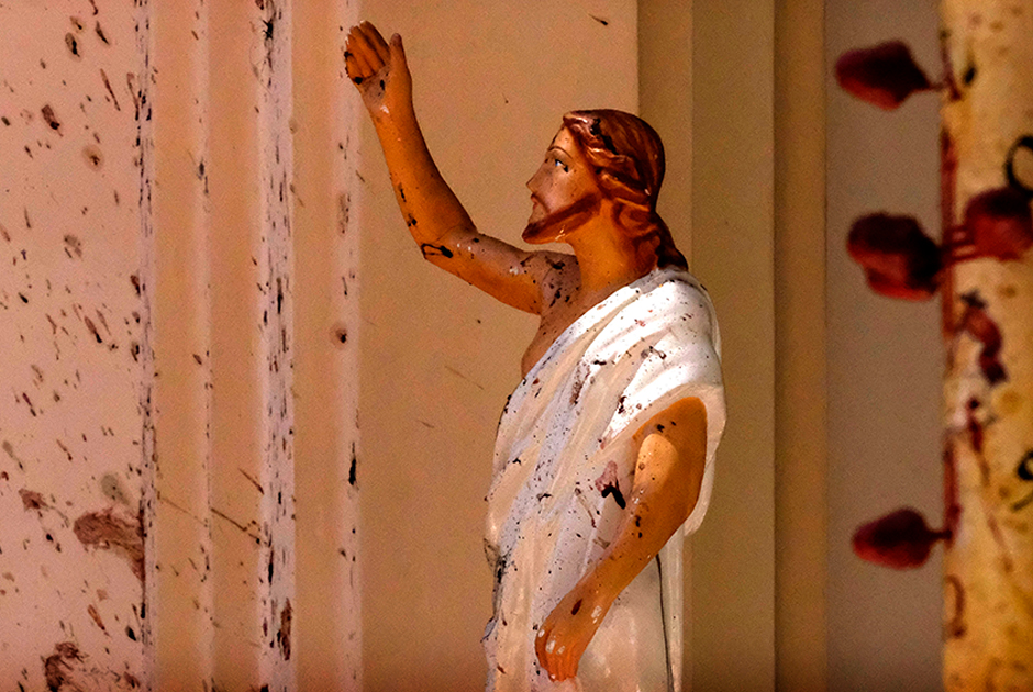 Статуя Христа в одном из храмов Шри-Ланки после теракта на Пасху