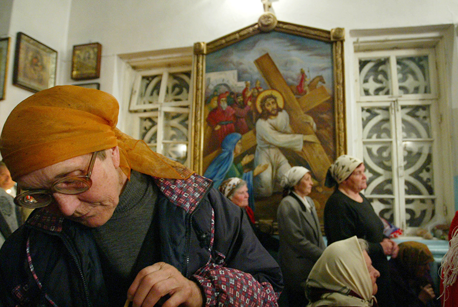 Православные христиане отмечают Пасху в столице Киргизии Бишкеке